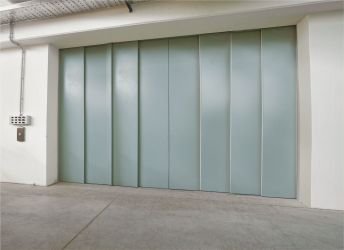 8-Panel Centre Parting Door